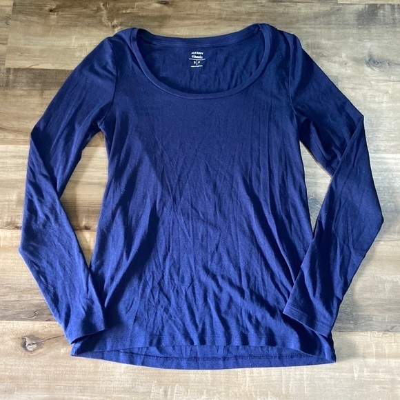 Old Navy Tops - $1 - Old Navy Long Sleeve Top